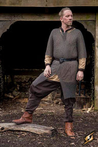 Hauberk with split, short sleeves, butted, 9 mm