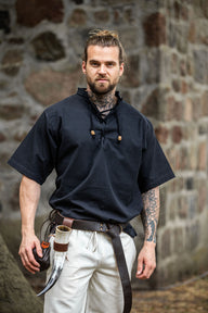Medieval shirt with short sleeves, black