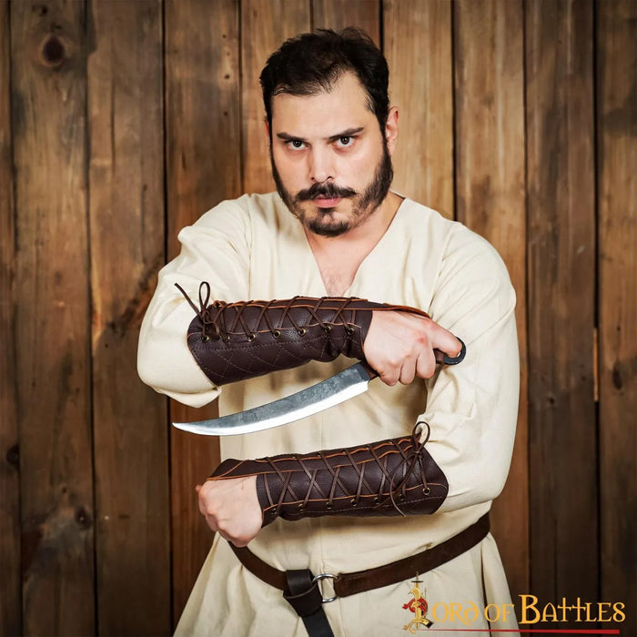 Archer bracer right hand, brown