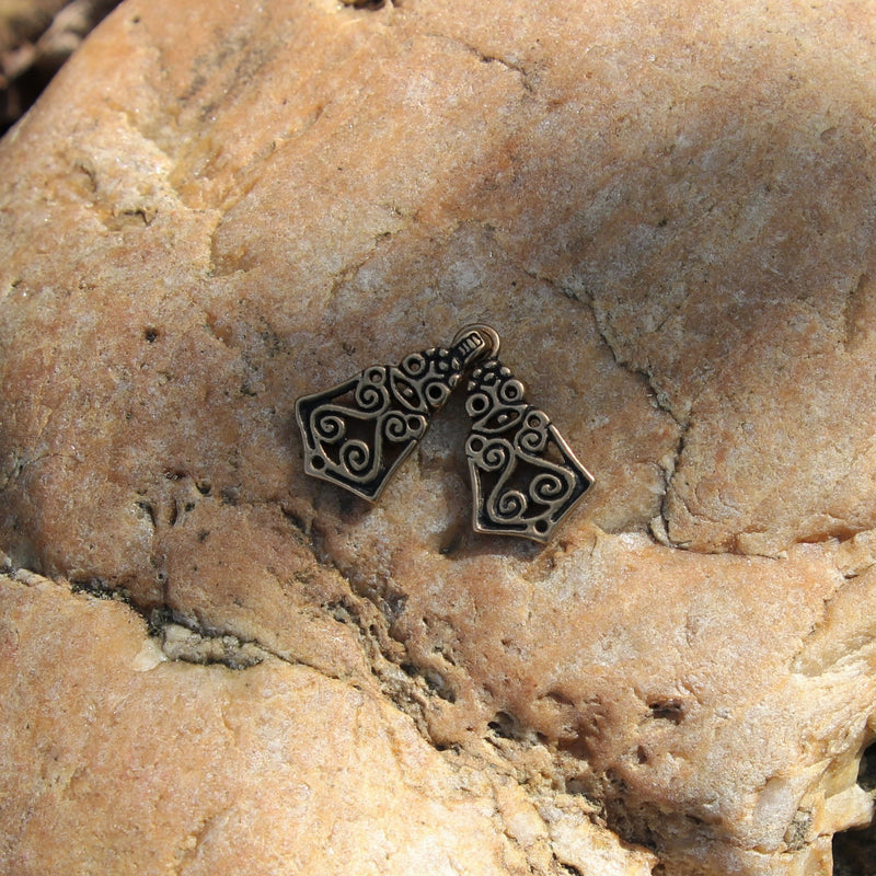 Avarisk kappelukning, bronze