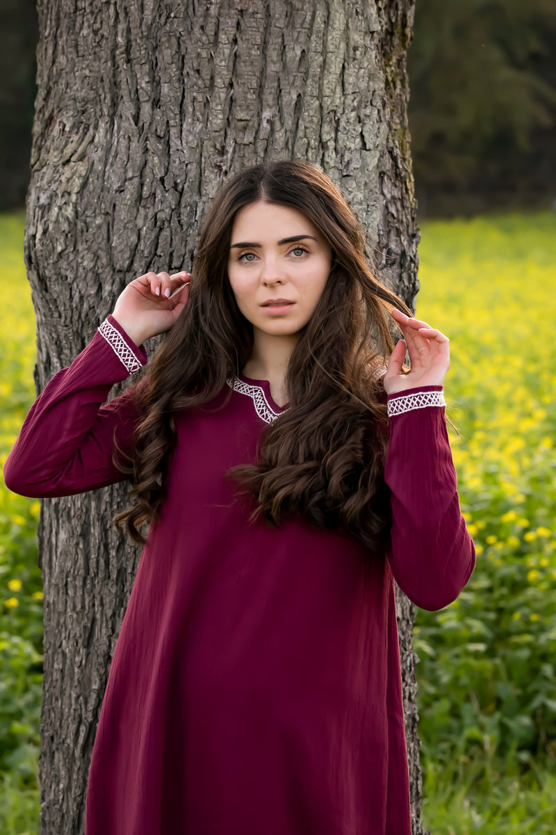 Vroegmiddeleeuwse jurk Aelswith, rood