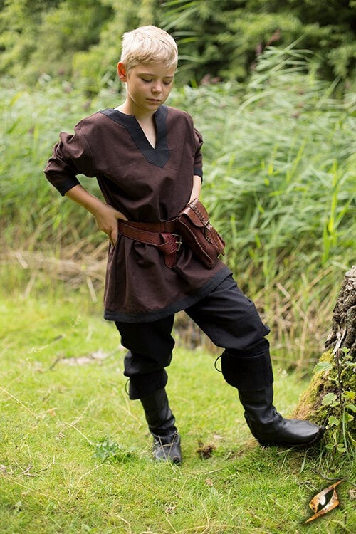 Tunica medievale a maniche lunghe marrone