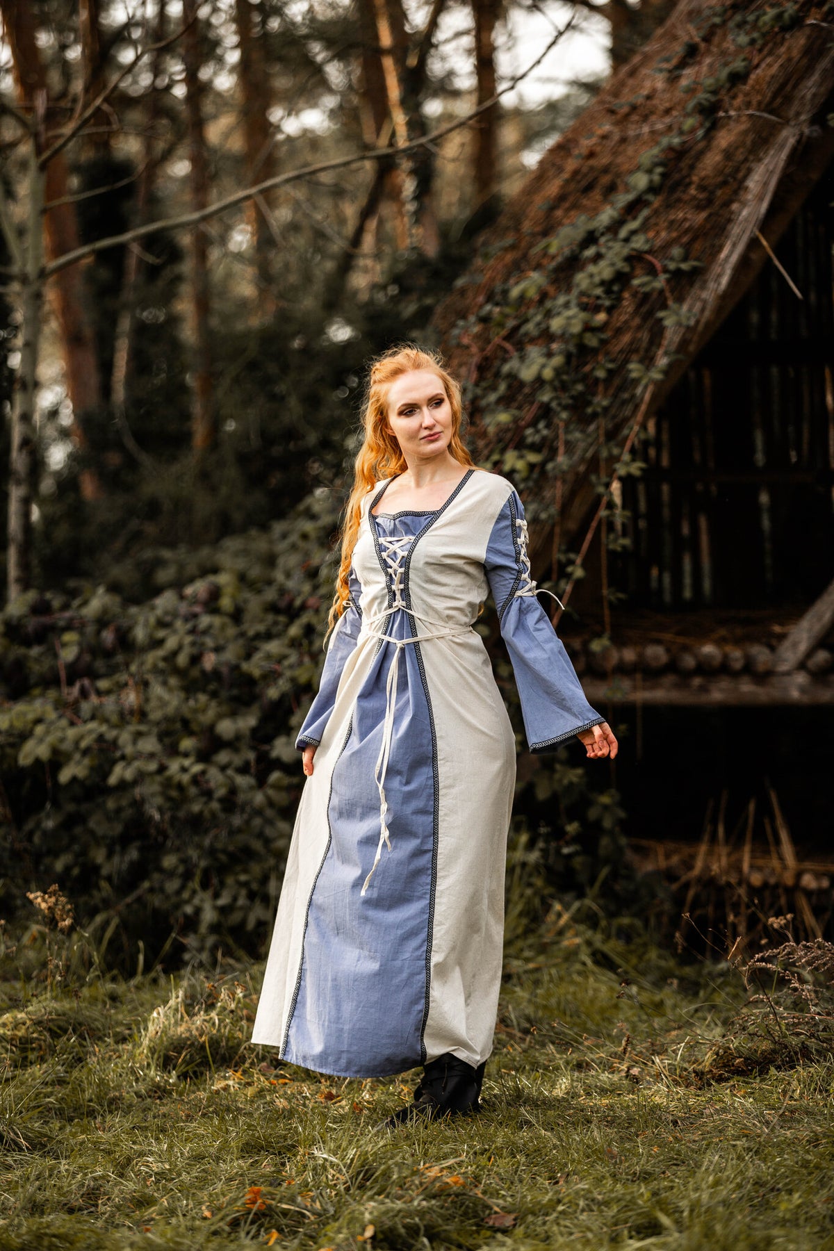 Medieval dress Serena, blue