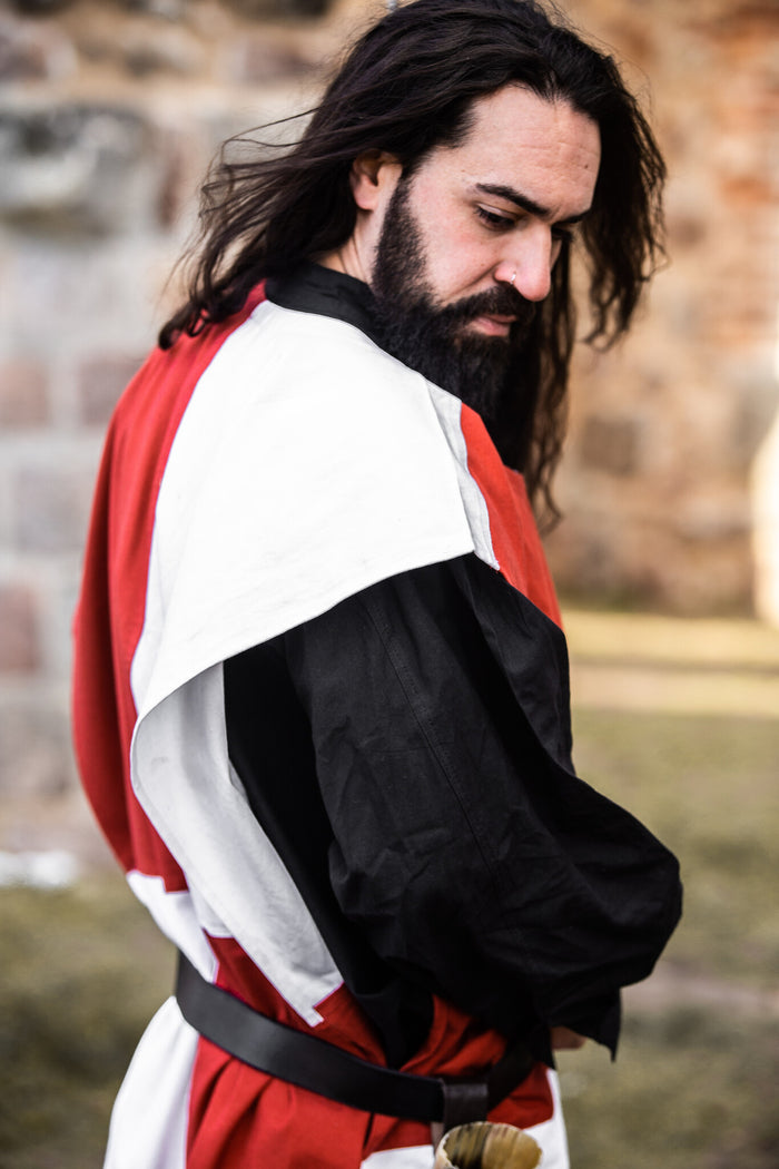 Surcoat, checked, white-red