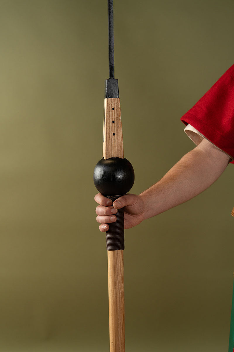 Pilum romano tradicional, semi-afilado