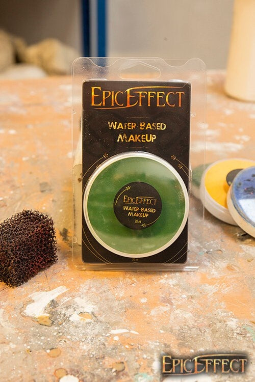 Epic Effect make-up green