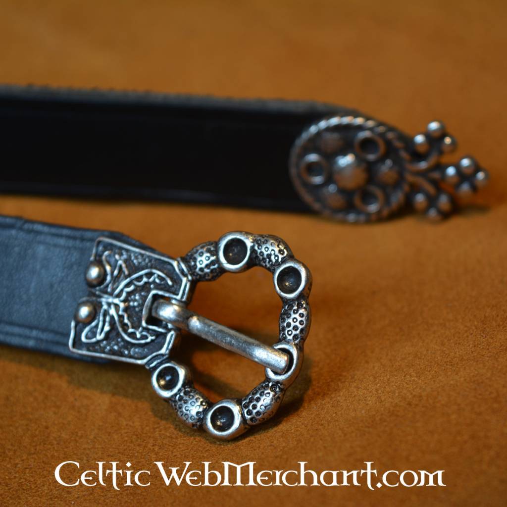 15th century belt with belt end London, brown leather, silvered buckle, 165 cm