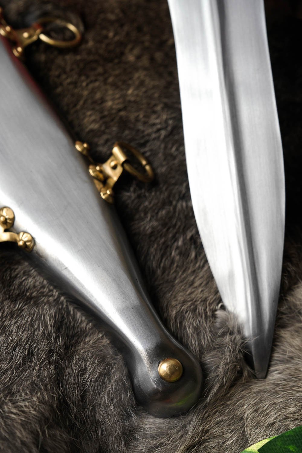 Pugio, type 2, semi-sharp