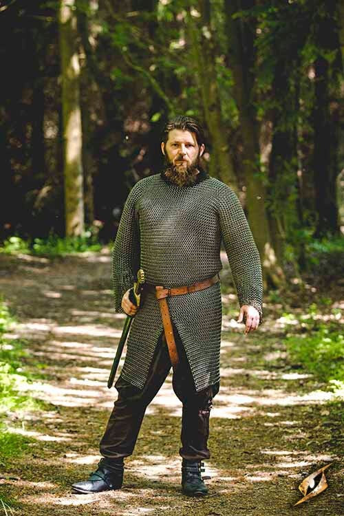 Hauberk with split, black, unriveted 9 mm