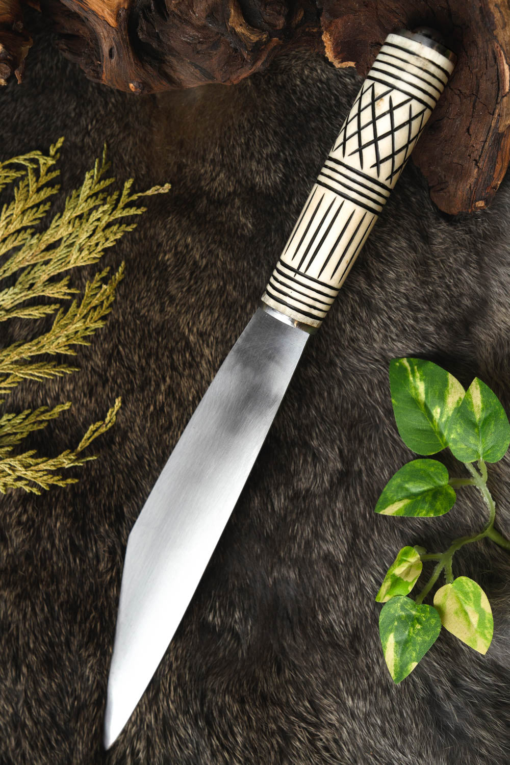 Viking seax with bone grip, semi-sharp