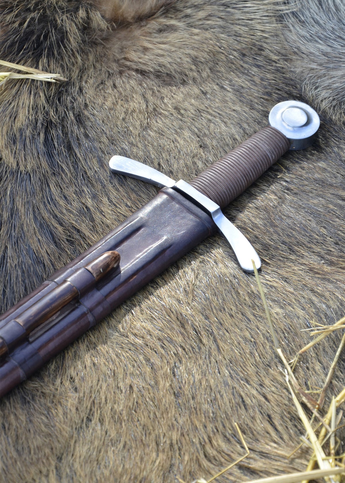 Medieval crusader sword, blunt (battle-ready)