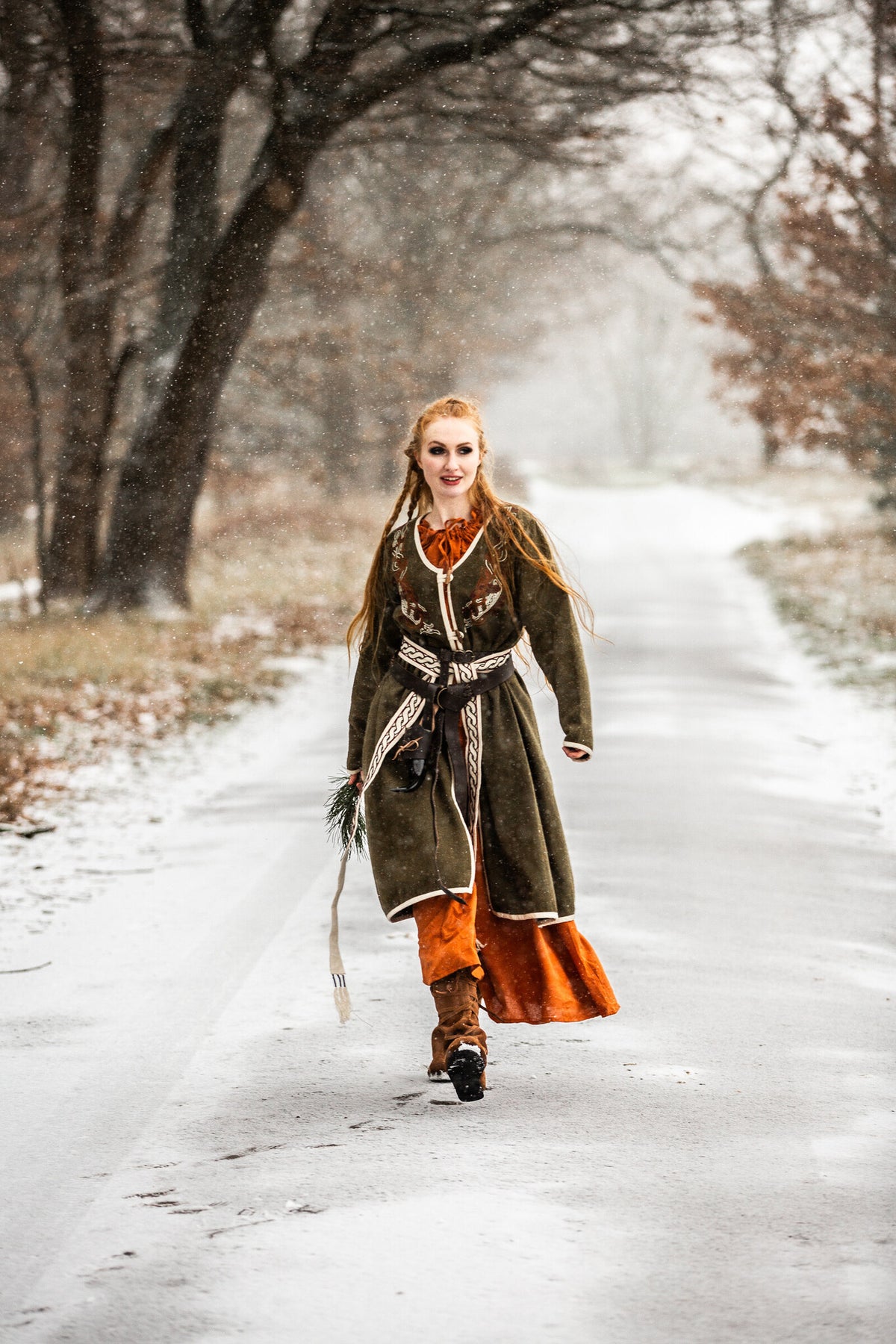 Viking kaftan Skadi, olive green, wool blend