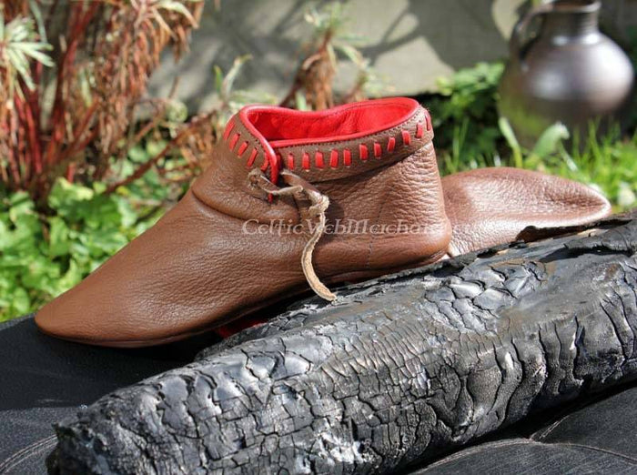 Decorated ankle boots, brown