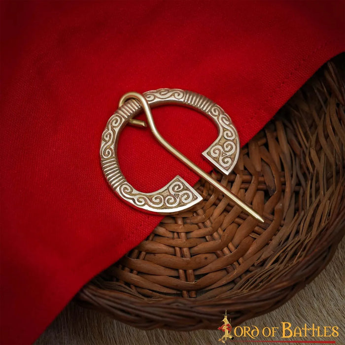 Celtic horseshoe fibula, brass