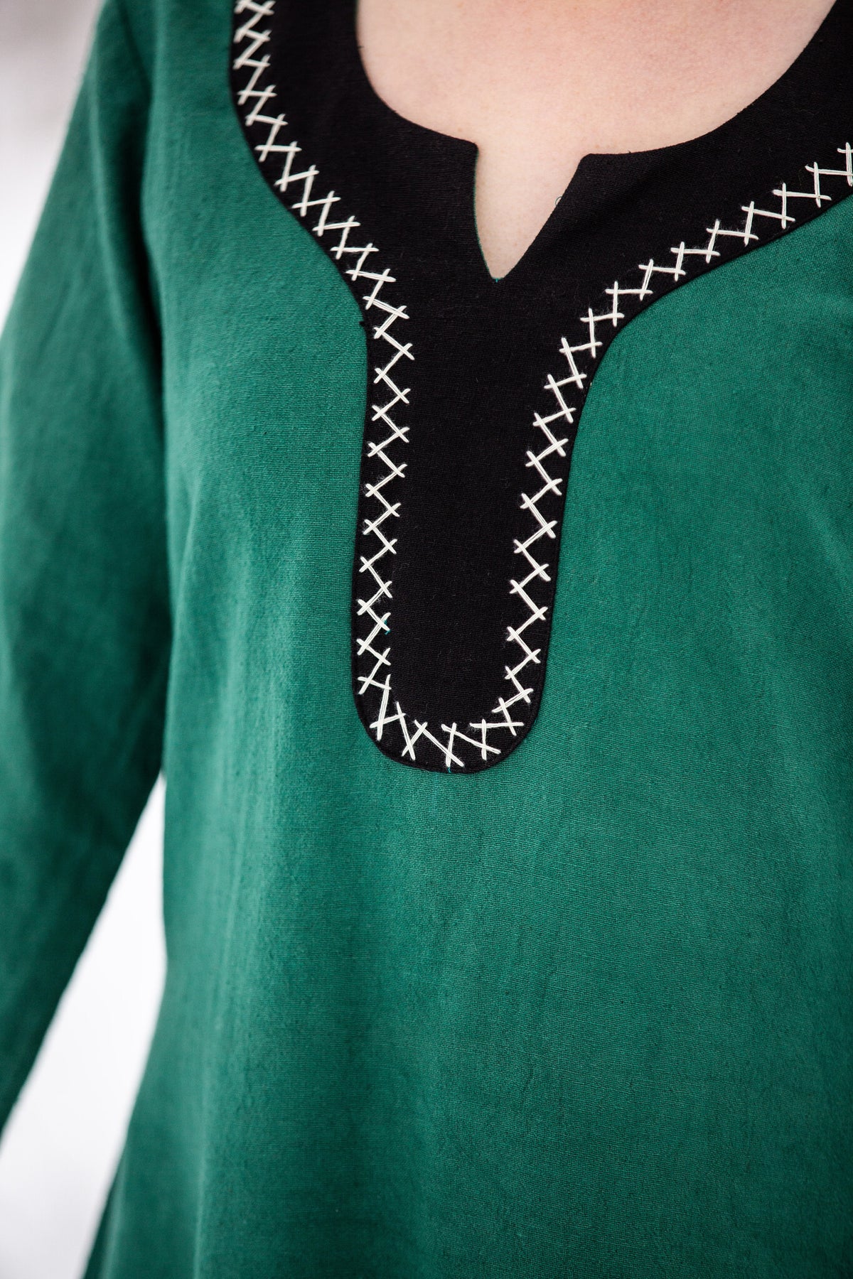Viking dress Heidrun, green