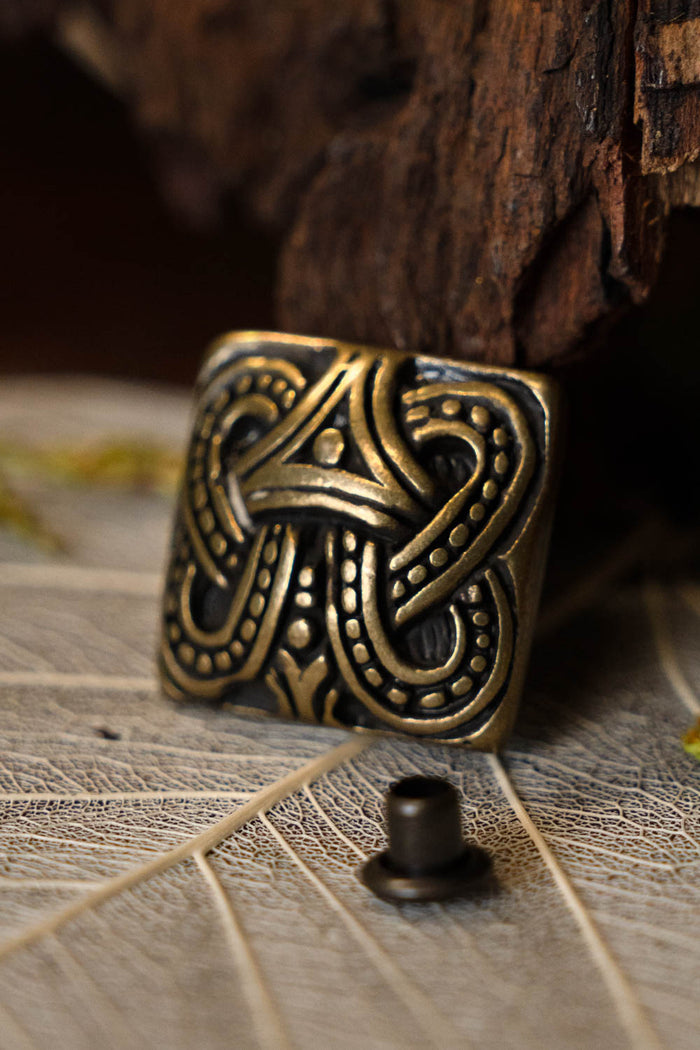 Viking belt fitting knot Borre style, brass