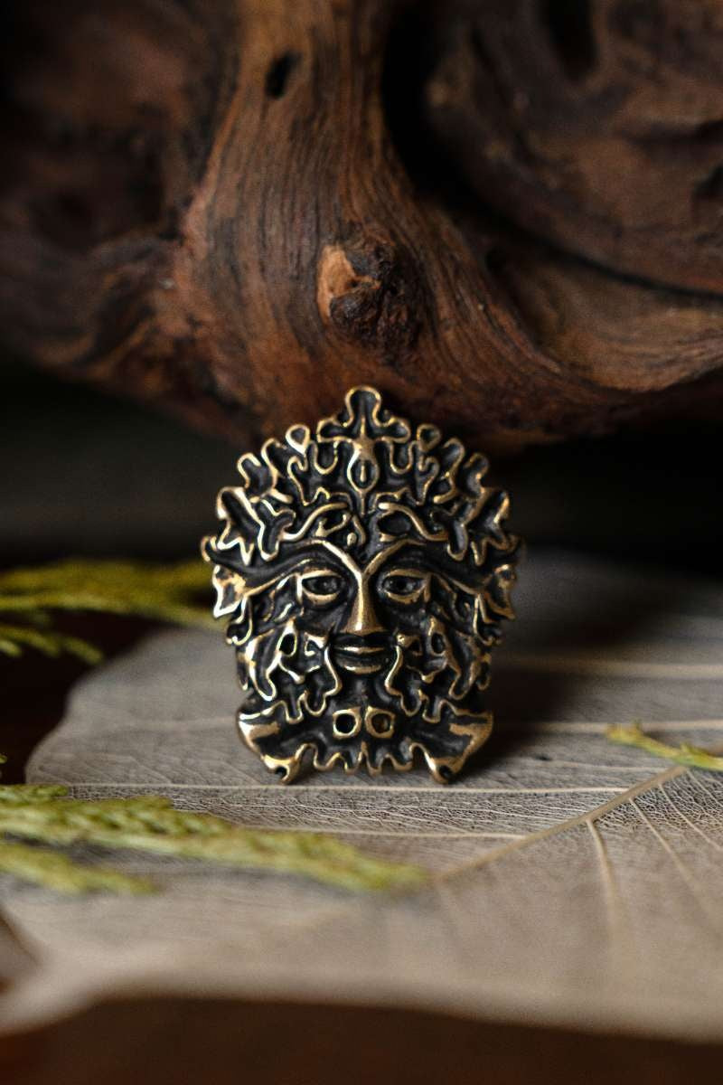 Green Man amulett, mässing