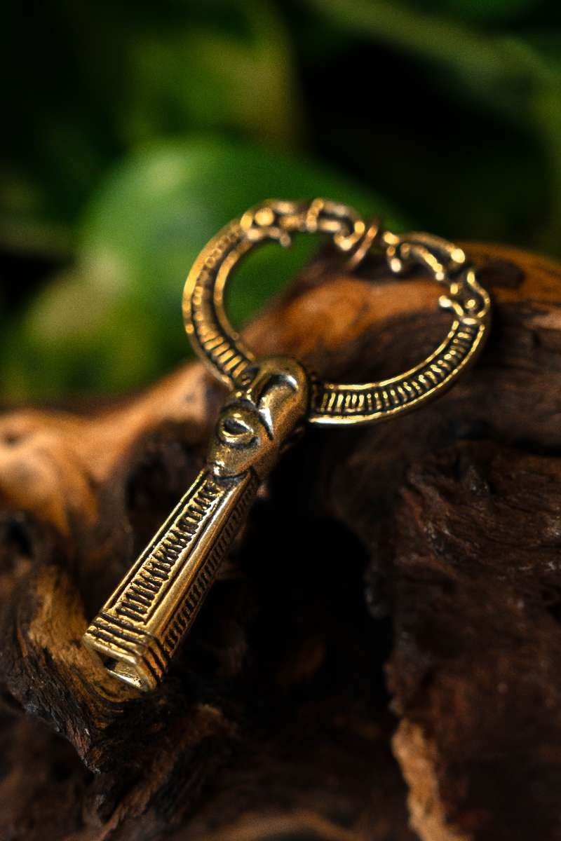 Vikingeamulet med hornet Odin, bronze