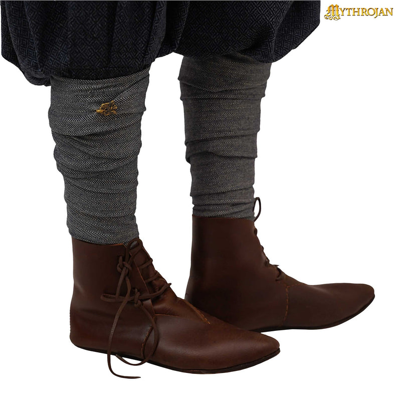 Winingas med ravnefibulaer, sildebensmønster, uldblanding