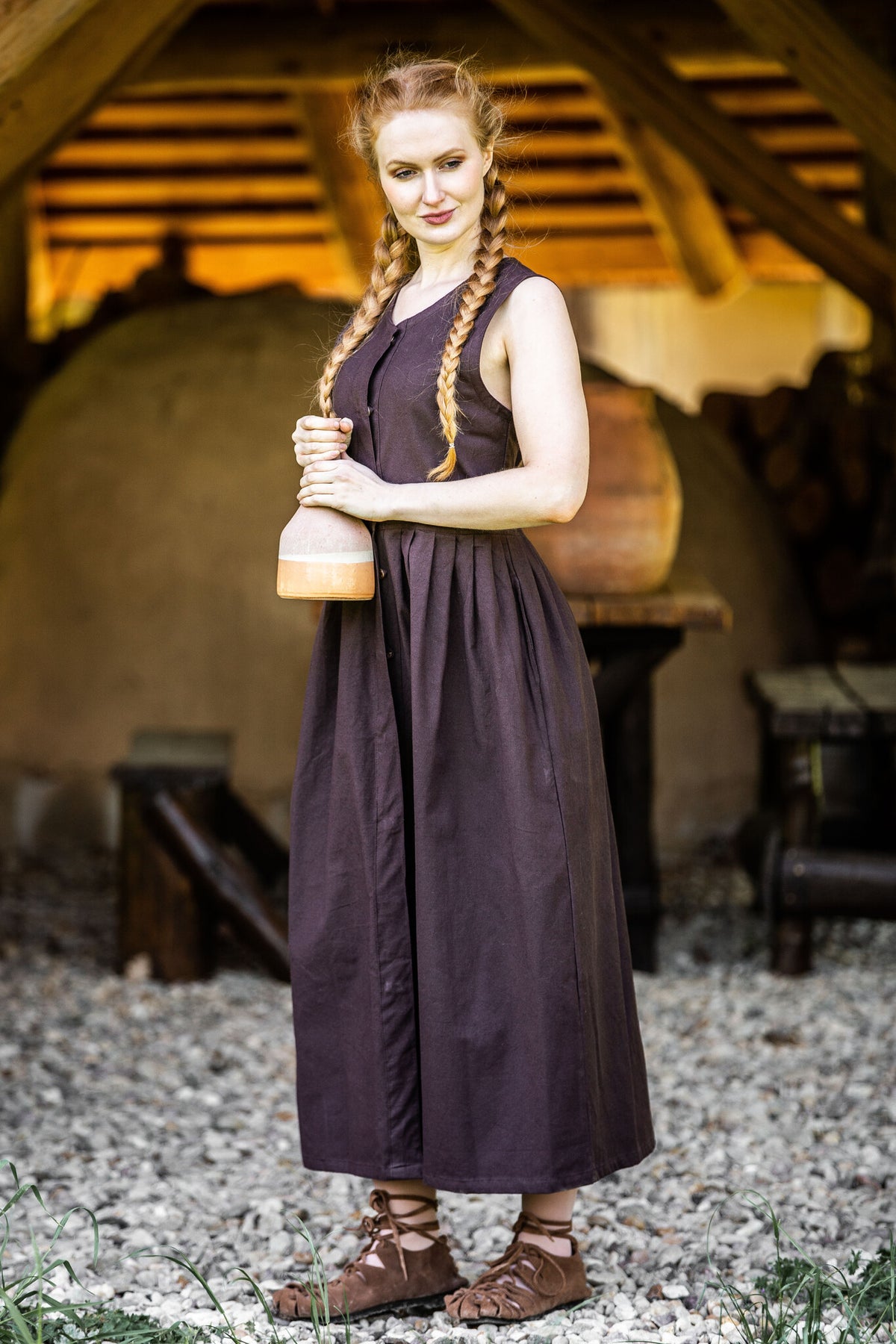 Kirtle Alice, brown