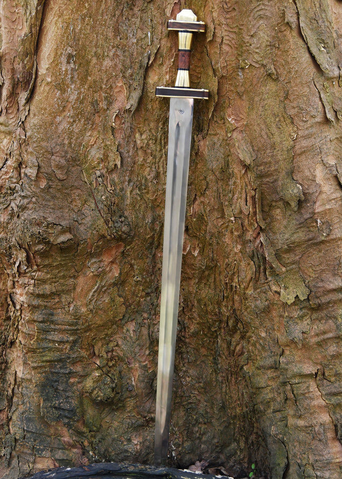 Germanic spatha, semi-sharp
