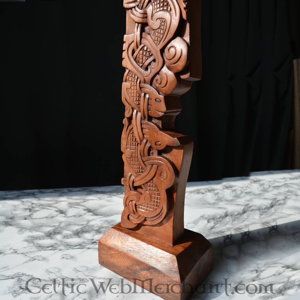 Viking wood carving, Mammen style