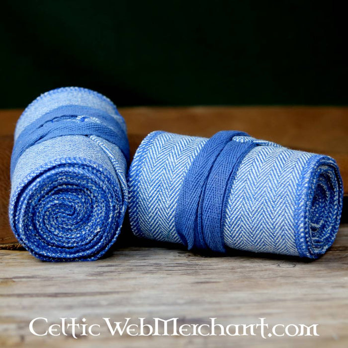 Leg wrappings with herringbone motive, blue