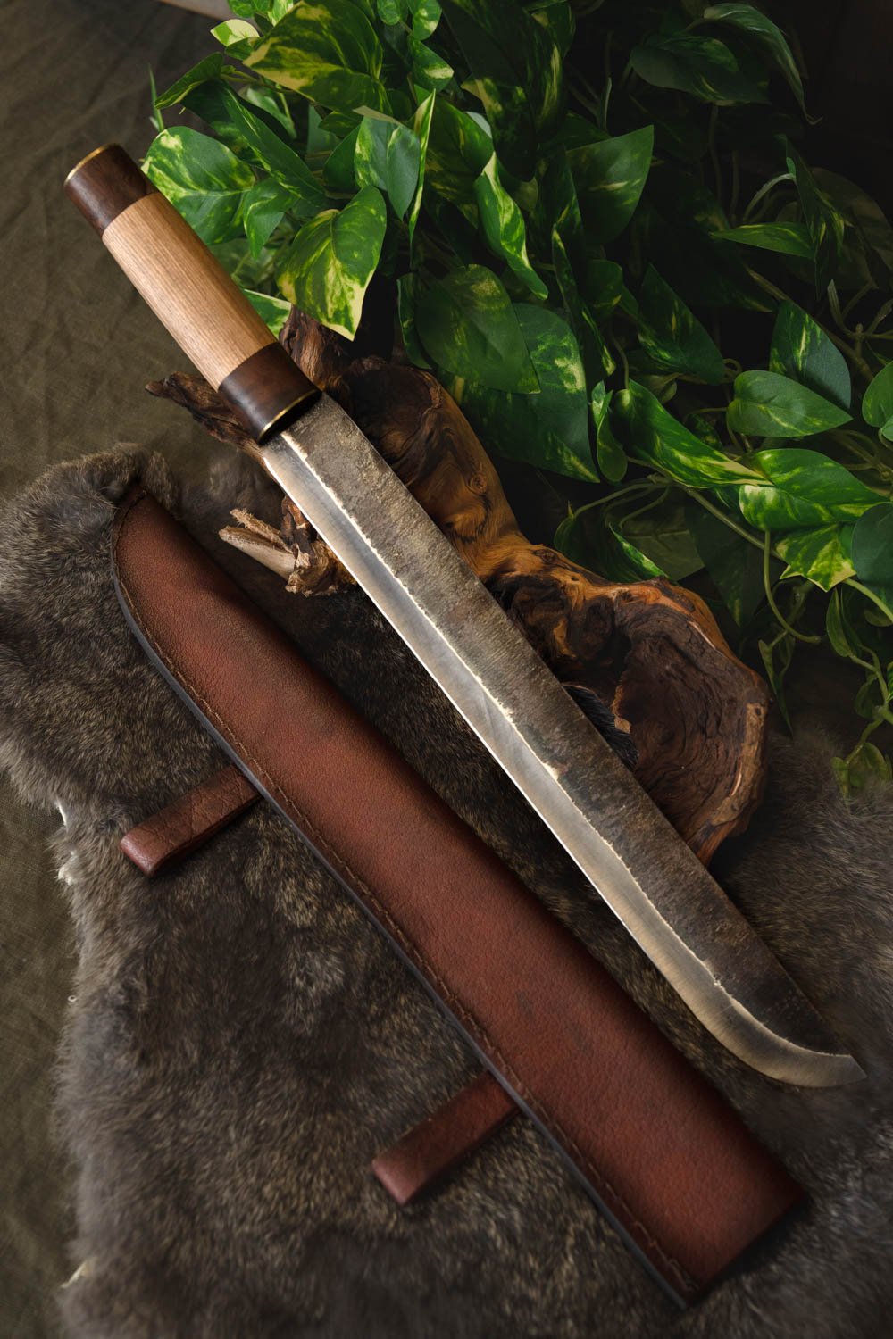 Germanic scramasax Leuthari, semi-sharp