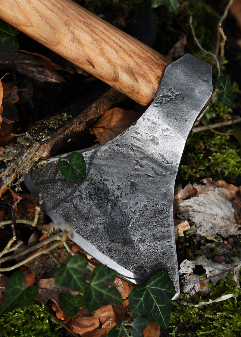 Hacha vikinga de acero forjado a mano, tipo M, semi-afilada
