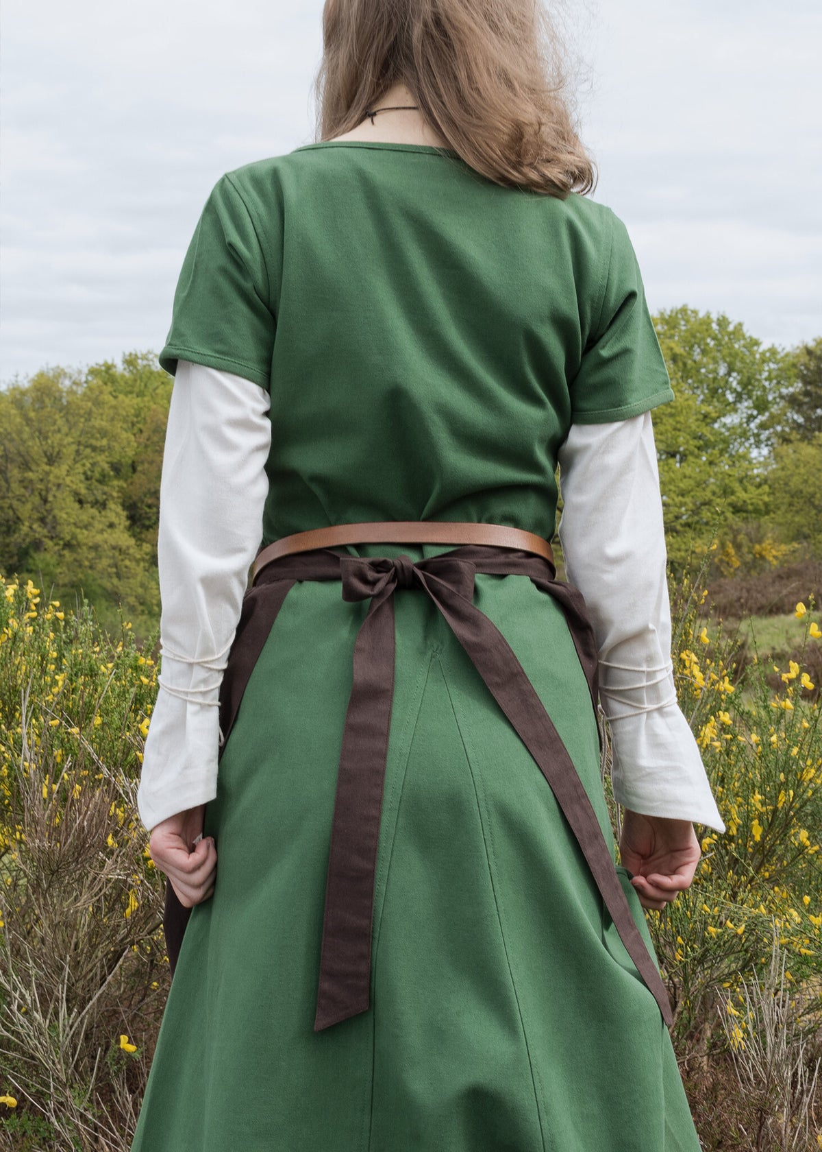 Apron Alianor, brown