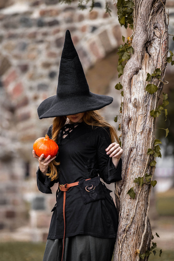 Witches hat, black, wool felt
