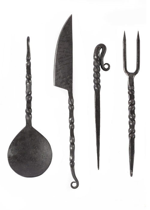 Medieval cutlery set with leather pouch