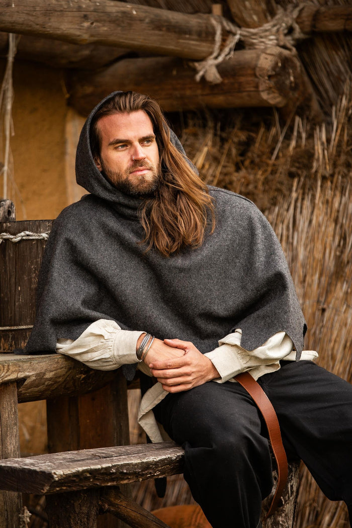 Woollen chaperon, grey