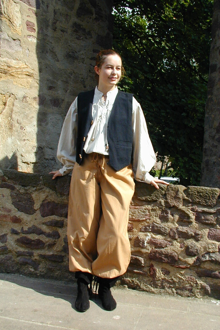 17th century doublet with buttons, black