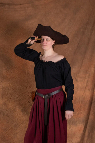 Mix&Match budget: three looks for a Pirate woman