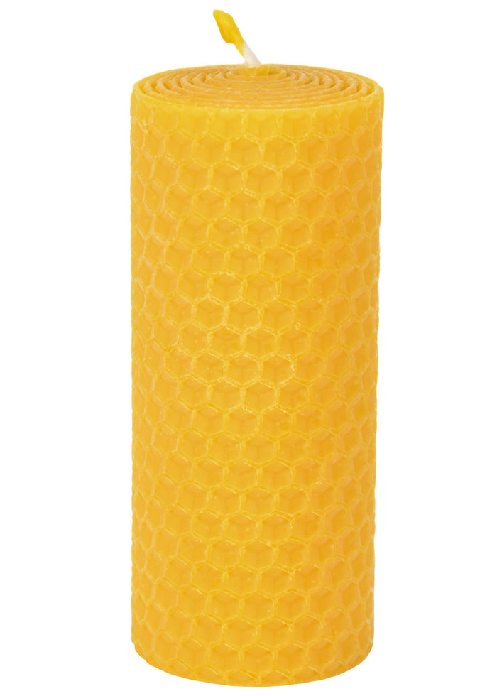 Bijenwas kaars, honingraatmotief, gerold, 10 x 5,8 cm, ca. 17 uur brandtijd