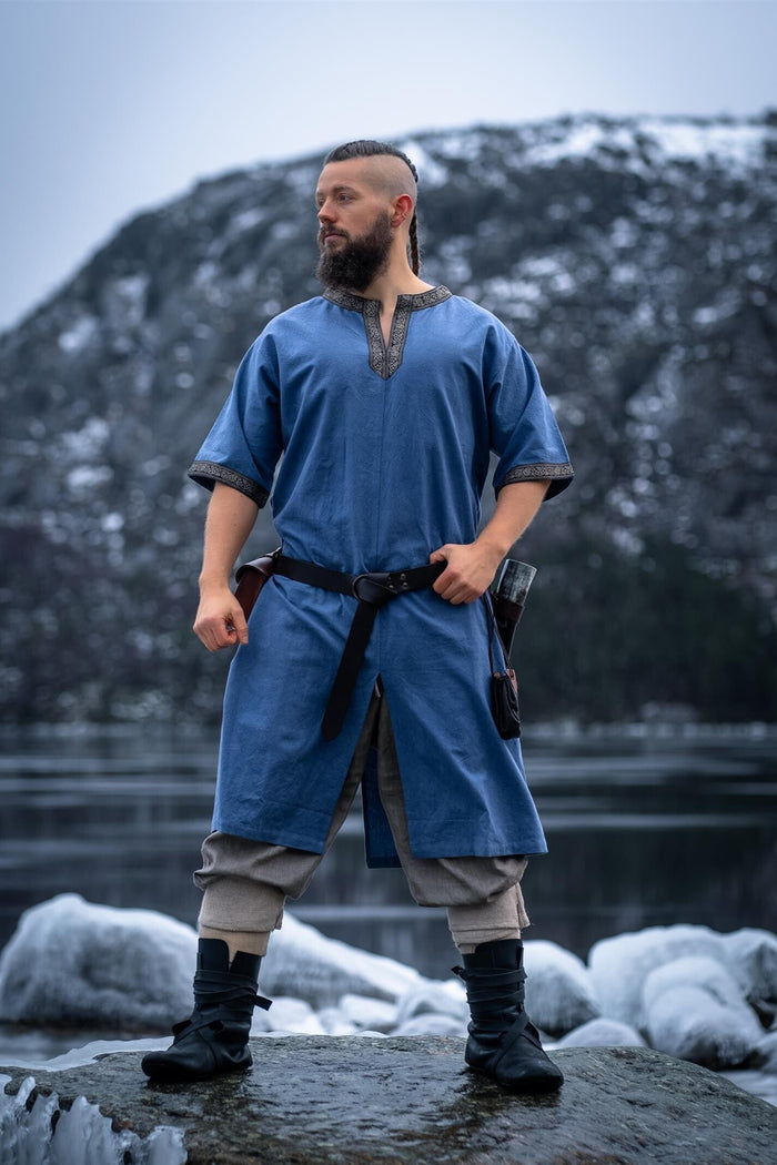 Celtic tunic, short sleeves, light blue