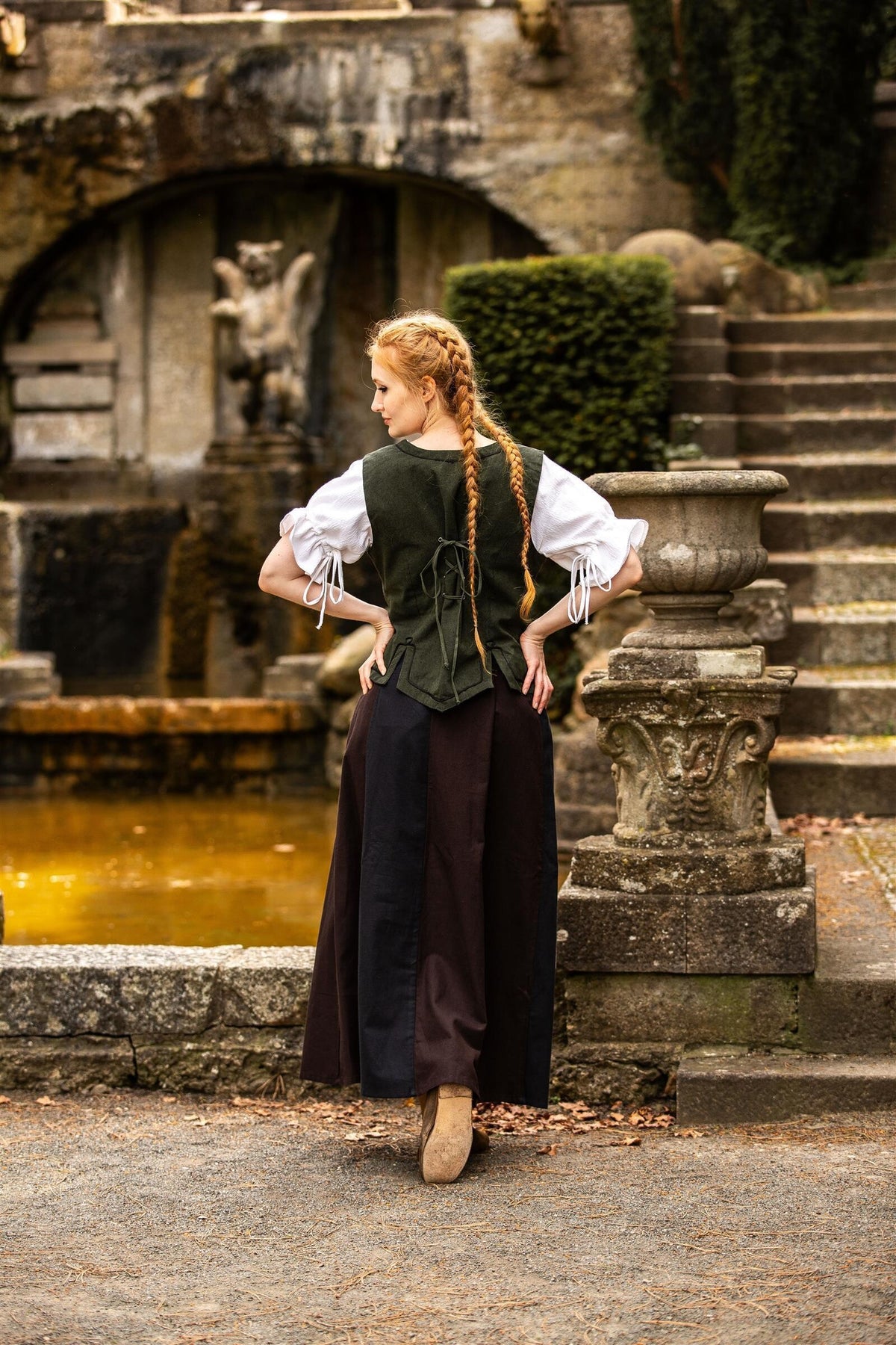 16th century doublet Christine green