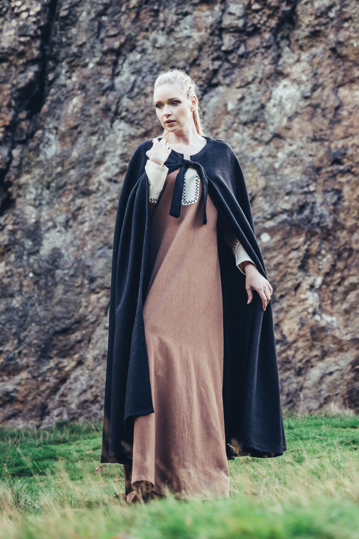 Medieval cloak Robin black, wool mix