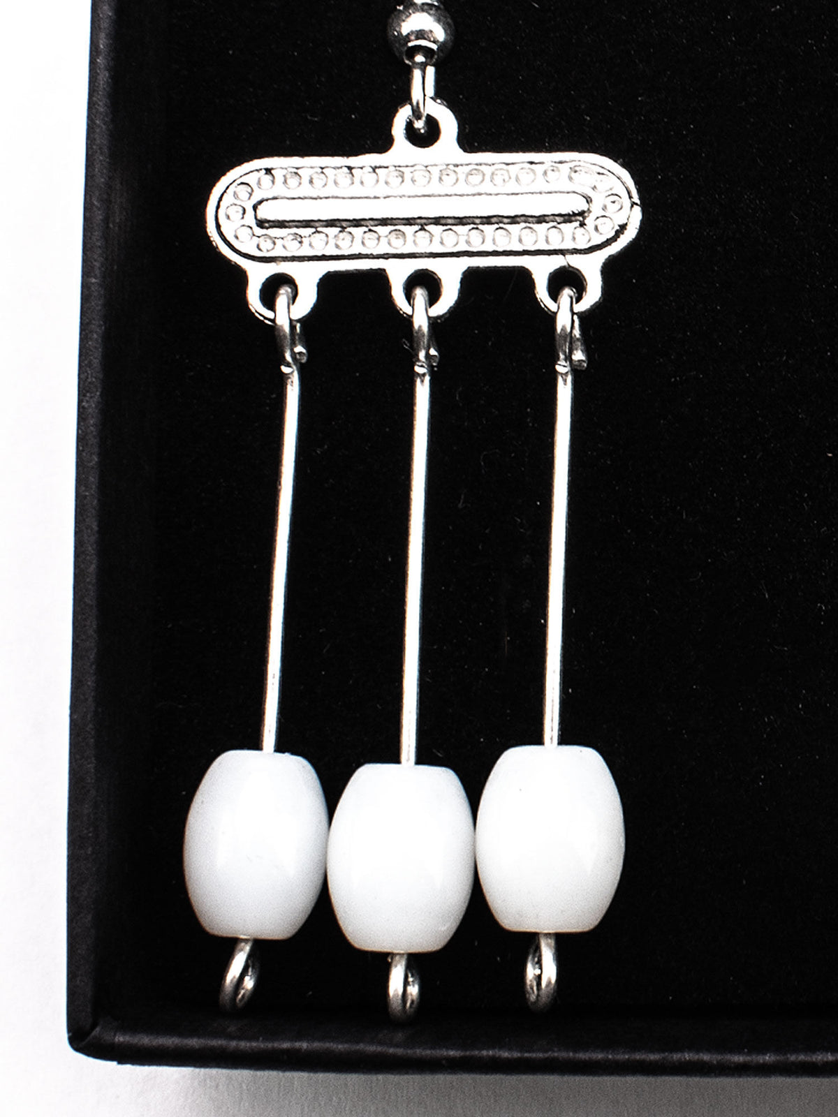 Roman earrings Julia, silver colored with pearls