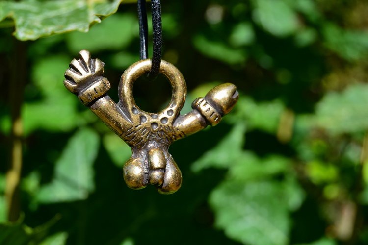 Roman fascinumamulet Kalkriese, 1st century, brass