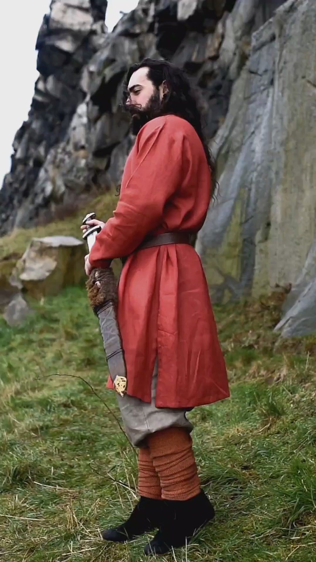Thorsberg tunic Germanic, linen, red