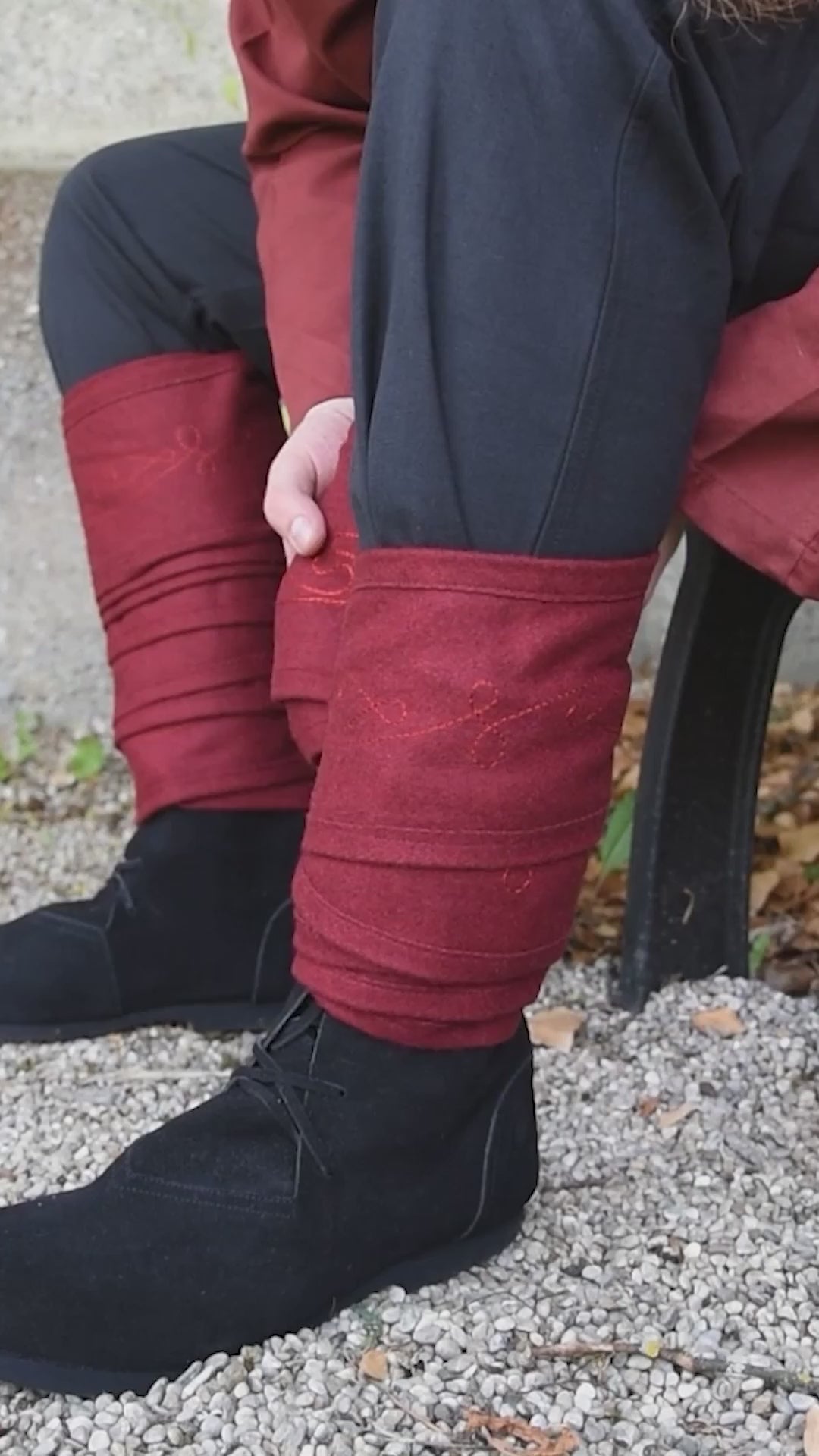 Duco leg wrappings, wool blend, red