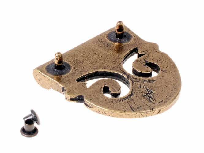 Pelta strap end for 4 cm belt, brass