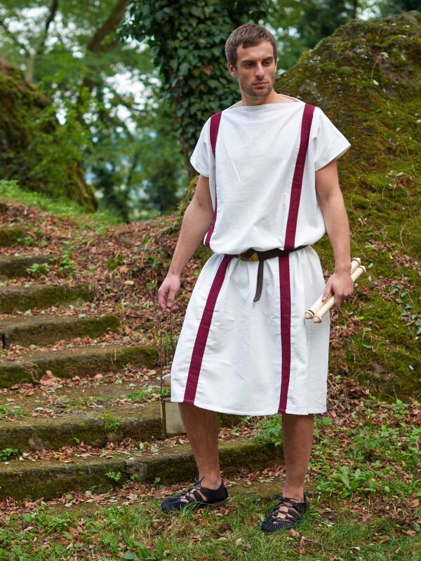 Roman tunic with red clavi