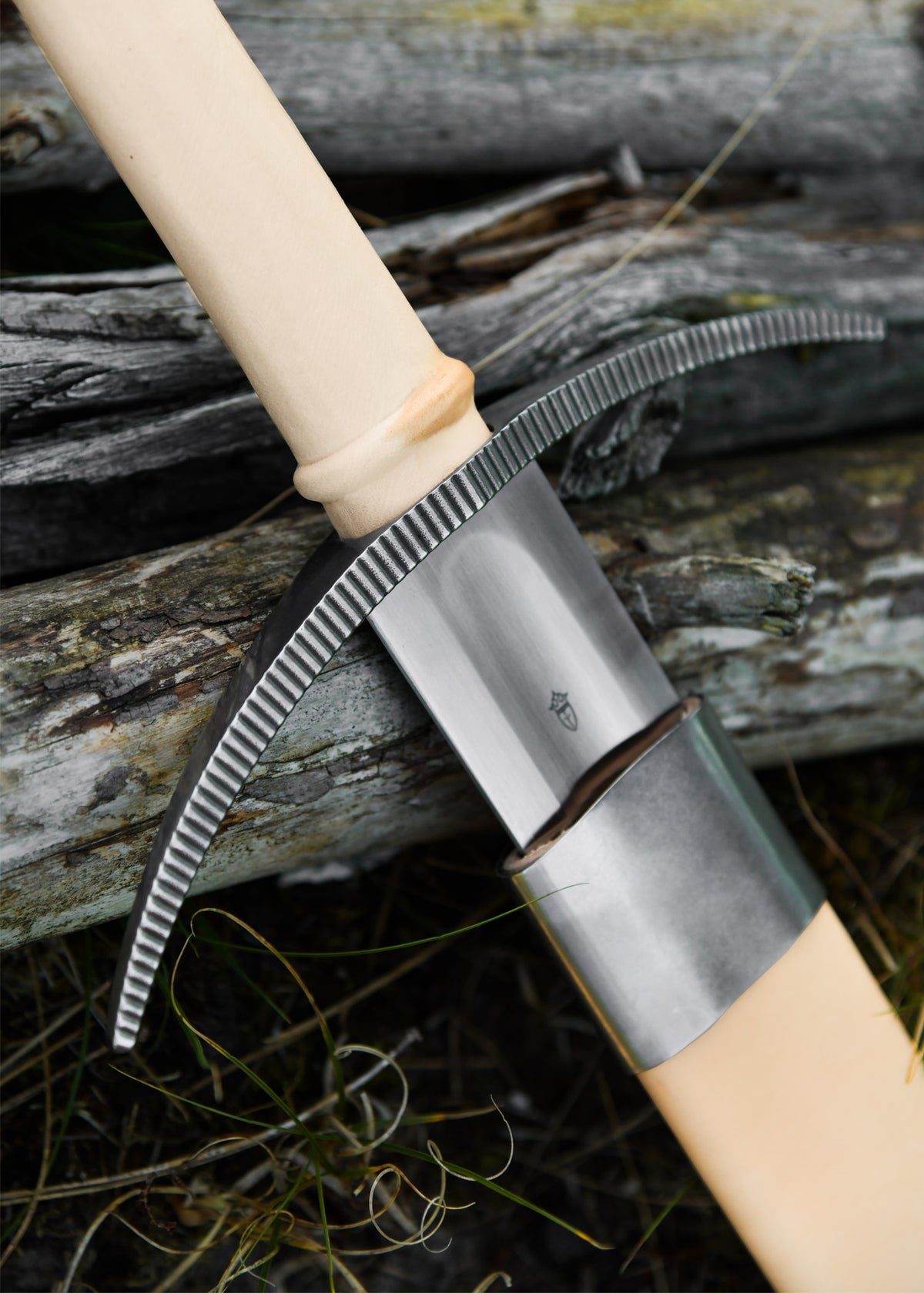 Kingston Arms anderhalfhander, bastaardzwaard met schede, 16e eeuw, bot (battle-ready)