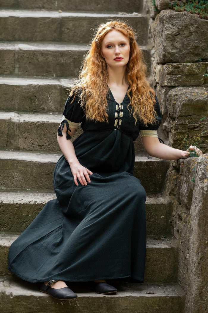Renaissance summer dress Denise, green-natural