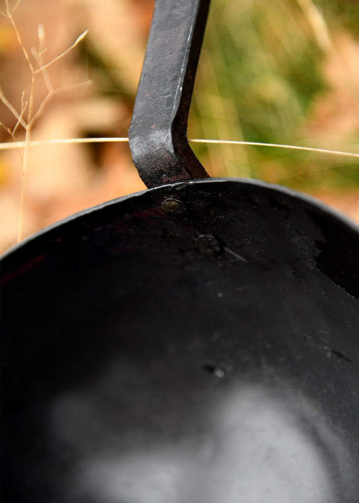 Grapen, ijzeren kookpot op drie poten