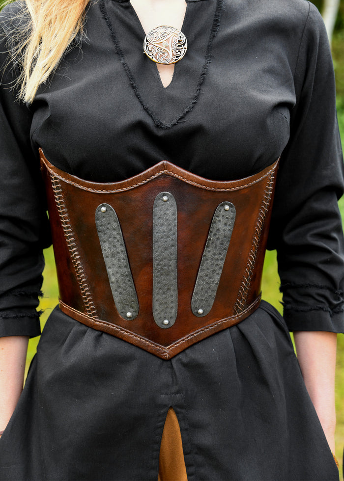 Onderborst korset met metalen versterking, leer, bruin