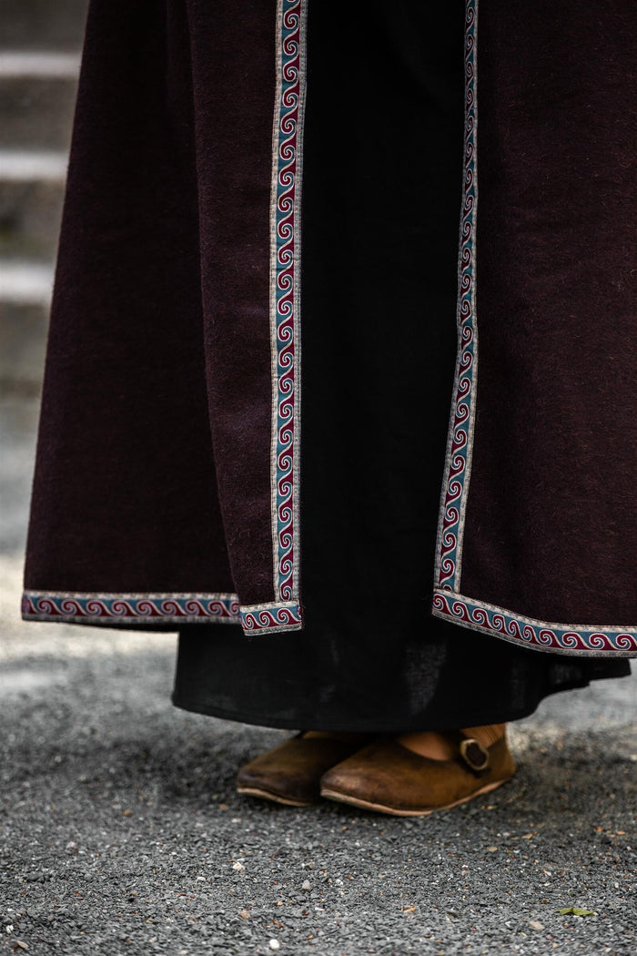 Embroidered cloak Lyra, wool blend, brown